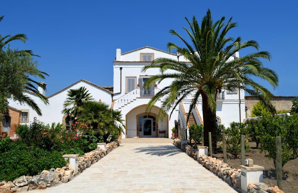 Masseria Celentano Relais & Agriturismo Сан-Северо Номер фото