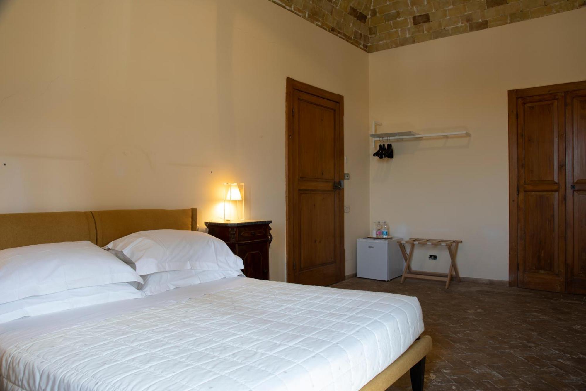 Masseria Celentano Relais & Agriturismo Сан-Северо Экстерьер фото